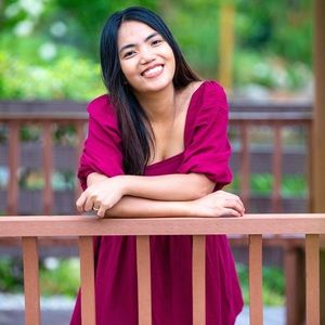 Meet your Posher, Stephanie